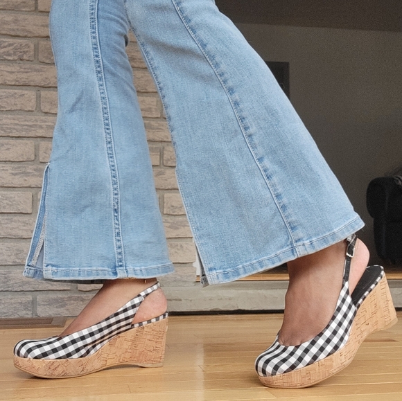 Gingham Print Cork Wedges - Picture 5 of 11